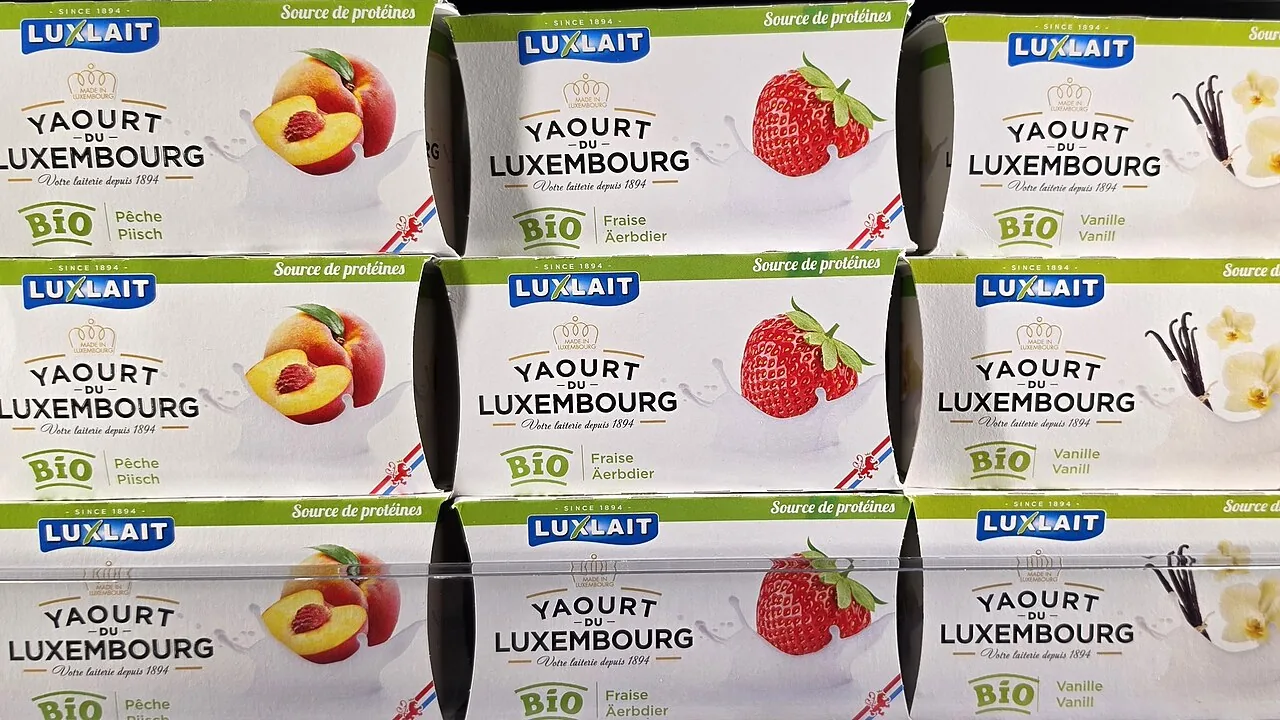A retail multipack of square dairy cups